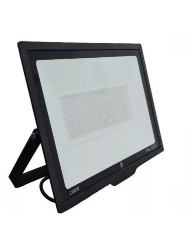 Luminaria   Reflector  * Led      200 W  1500 W  * Fria      7000k  18000 L    * Nova